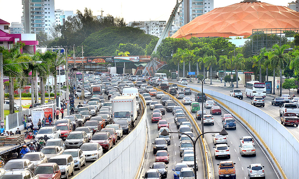 En Rep&uacute;blica Dominicana hay un veh&iacute;culo por cada 6 personas