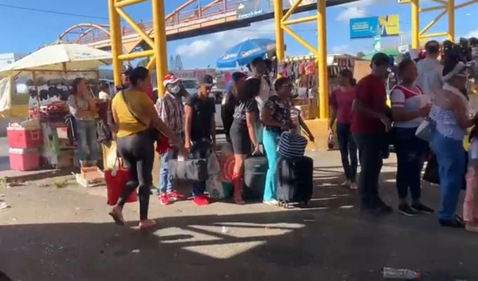 Ciudadanos disminuyen viajes al interior por temor a la delincuencia, dicen trabajadores de paradas