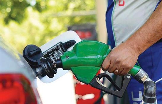 M&aacute;s fondos para combustibles, pero el gobierno a&uacute;n no anuncia baja en sus precios