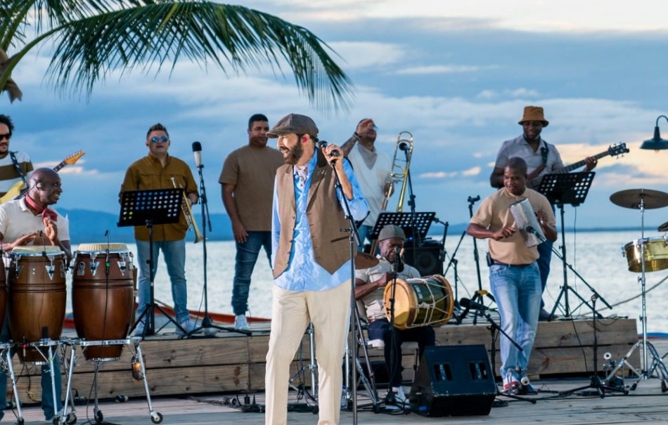 Miles personas asisten concierto Juan Luis en capital de El Salvador