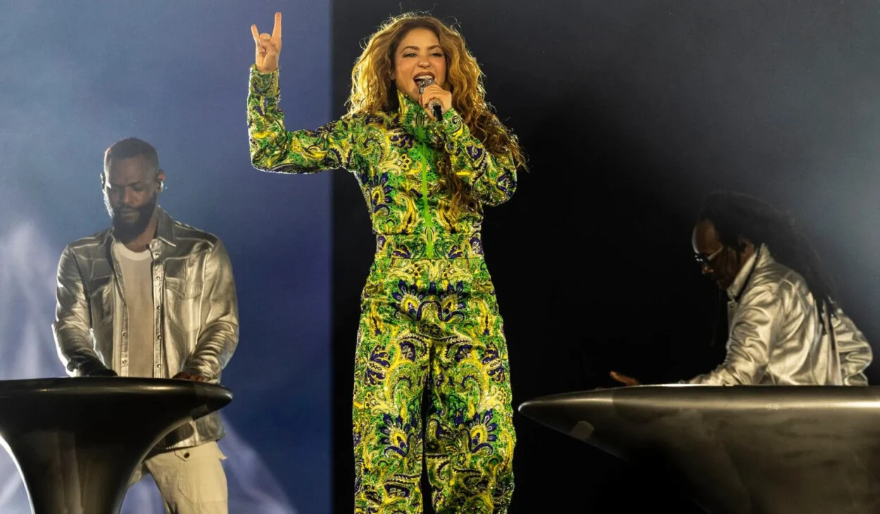 Shakira, primera latina en romper récord con 2 millones de fanáticos en playa Copacabana en Brasil