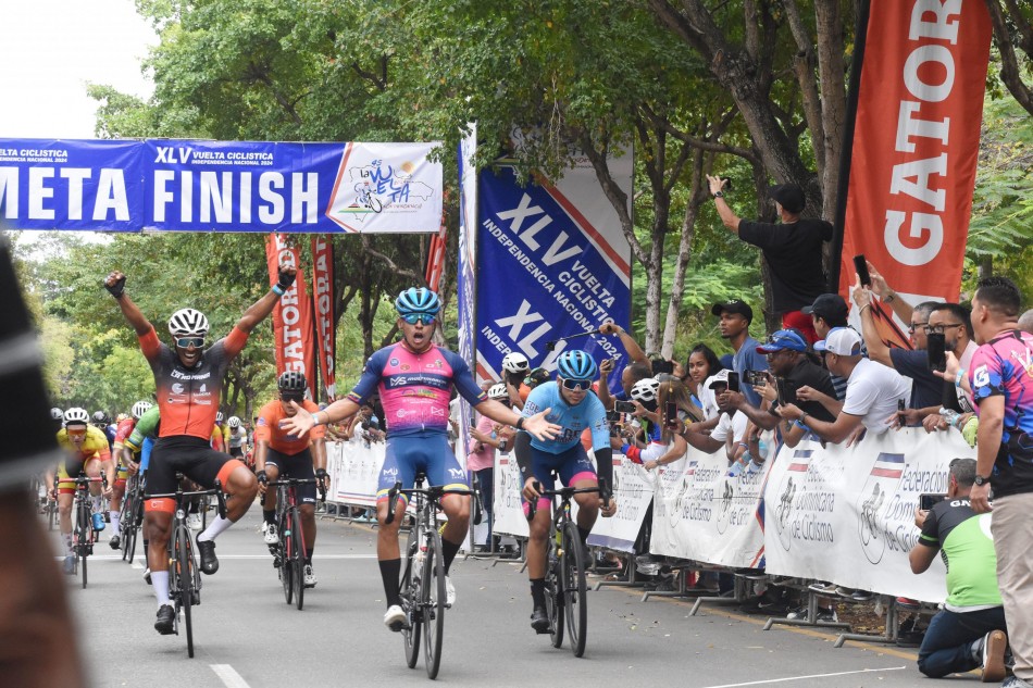Luis G&oacute;mez gana II etapa de la Vuelta Cicl&iacute;stica Independencia