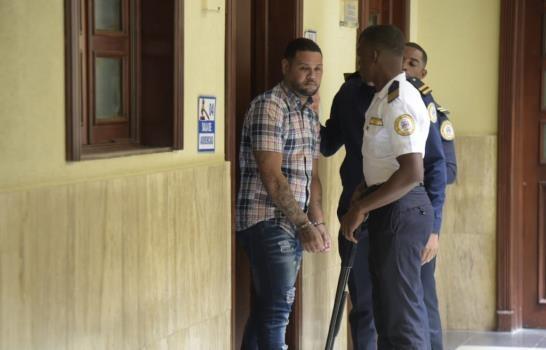 Acusado de matar odont&oacute;loga estuvo en hoteles distintos con una mujer y un homosexual luego del crimen