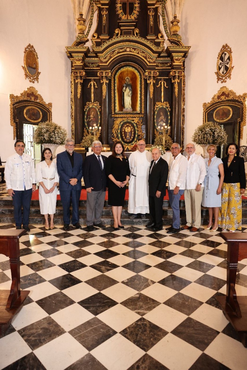 Cenapec celebra eucaristía por celebración de 51 aniversario