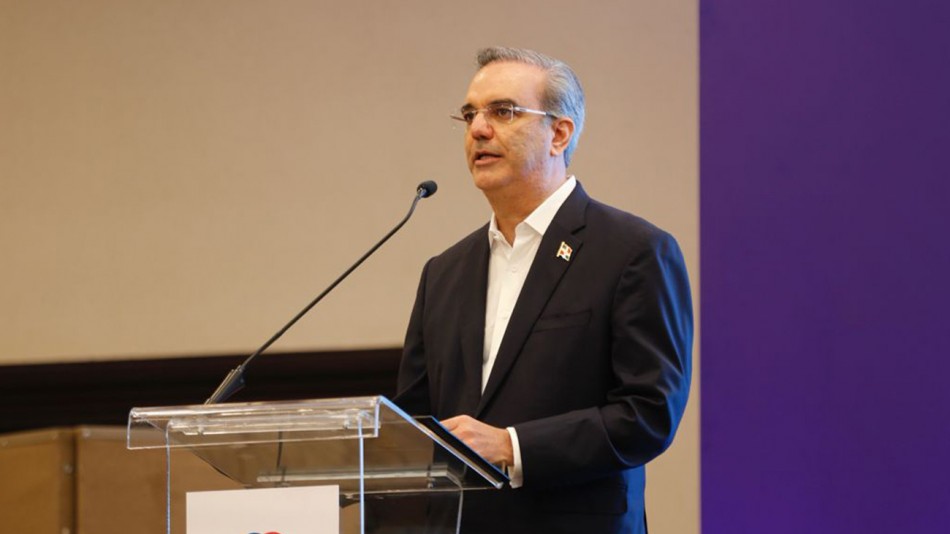 Luis Abinader dice que reforma fortalecer&aacute; estabilidad pol&iacute;tica dominicana&rdquo;