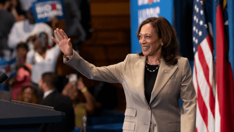 Kamala Harris logra apoyo para su nominaci&oacute;n; recauda US$81 MM