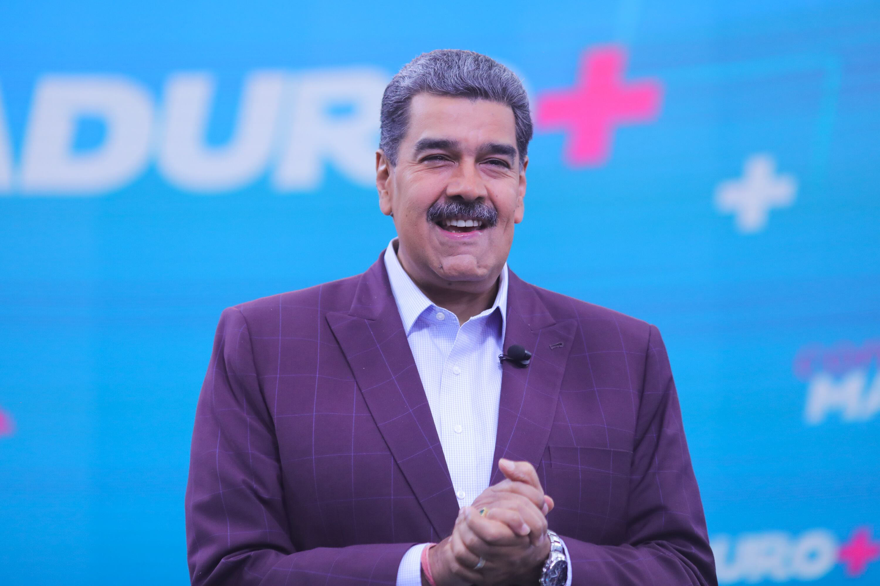 Nicol&aacute;s Maduro gana en las elecciones con un 51.20%