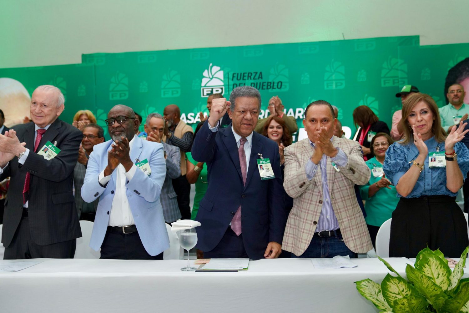 Fuerza del Pueblo inicia trabajos de congreso que tendr&aacute; 3 etapas