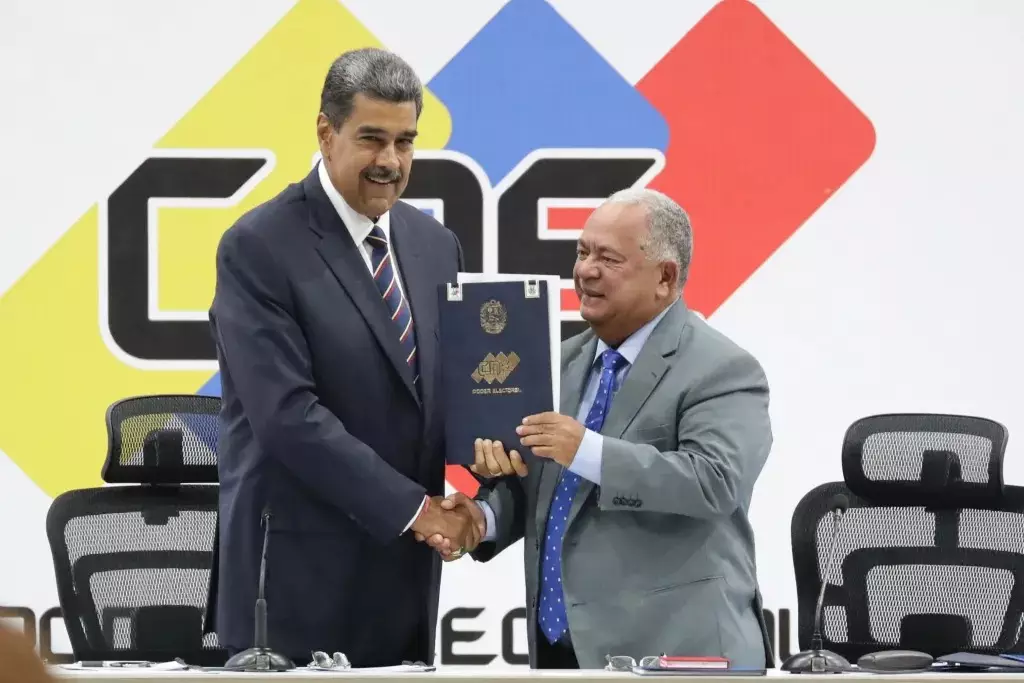CNE de Venezuela entrega al Supremo las actas de escrutinio de presidenciales