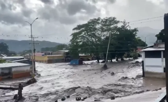 Venezuela registra dos muertos y cinco desaparecidos tras el paso del hurac&aacute;n Beryl