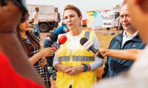 Alcaldesa dice trabajan para dejar limpio malec&oacute;n de Santo Domingo