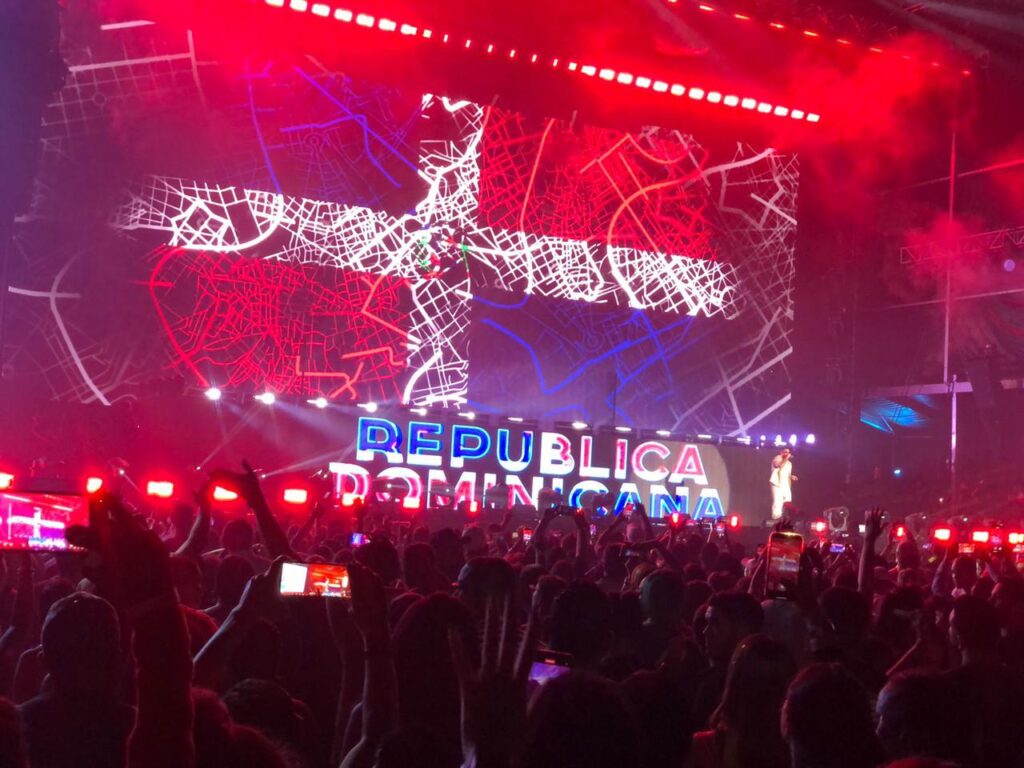 Daddy Yankee en RD prende en candela al Ol&iacute;mpico