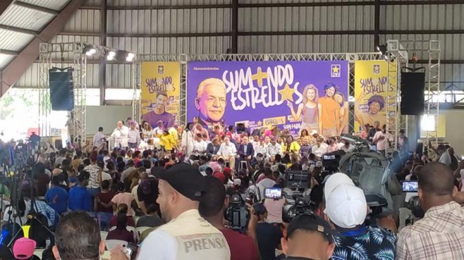 Danilo llama a los ciudadanos a la "reflexión y unidad" ante auge de violencia y la delincuencia en el país