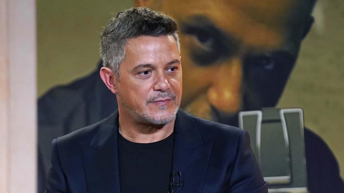 Mensaje de Alejandro Sanz preocupa a fans: &laquo;no estoy bien&raquo;
