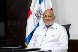 El exministro de Educaci&oacute;n, Roberto Fulcar, fue intervenido quir&uacute;rgicamente en el Hospital Gral. de Massachusett 