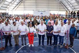 Abinader entrega cinco polideportivos y otras instalaciones en provincias Duarte y S&aacute;nchez Ram&iacute;rez
