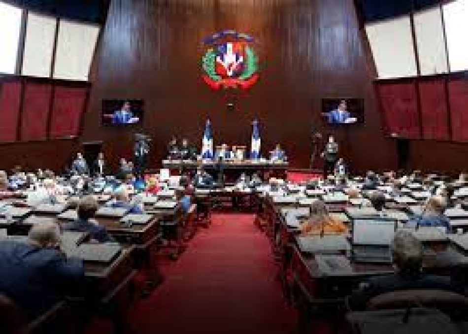 Grupo de diputados busca reformar ley Electoral para limitar gastos de campaña
