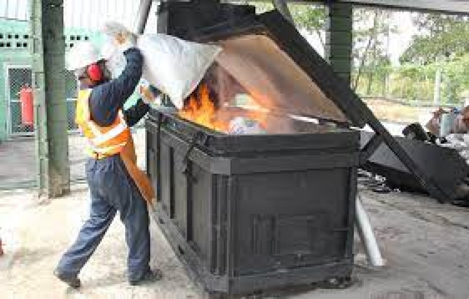 Pro Consumidor quema productos decomisados en el 2023