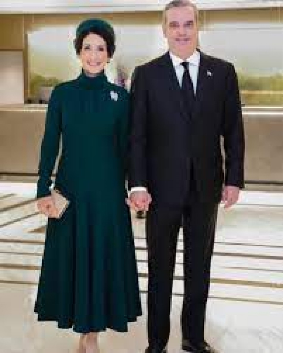 As&iacute; lucieron Abinader y Raquel Arbaje para la coronaci&oacute;n de Carlos III