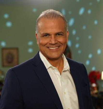 Carlos Alfredo regresa con concierto en Chao Caf&eacute;