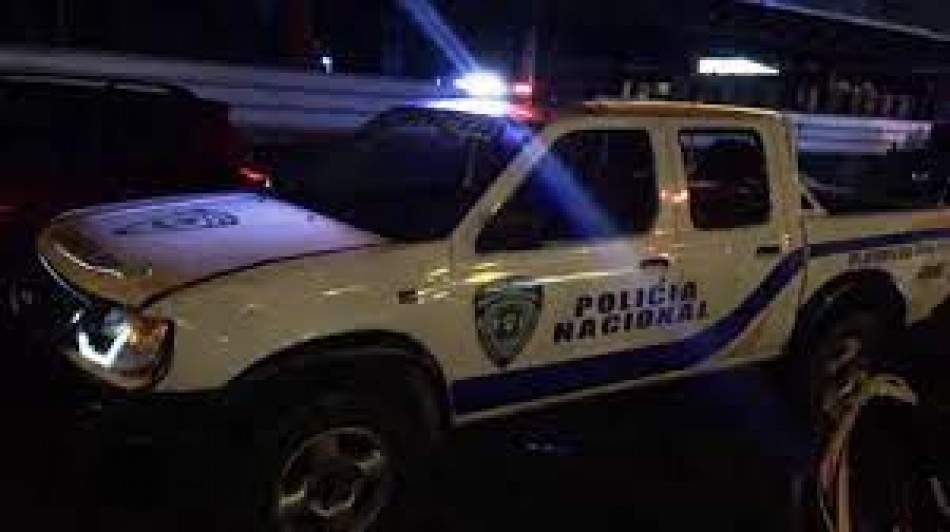 Policías matan a tiros joven en Villa Faro pese a súplicas de la madre