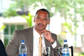 El miembro titular de la Secretar&iacute;a de Deportes de la Fuerza del Pueblo, Felipe Payano, realiza las primeras juramentaciones aqu&iacute; de cientos de atletas, dirigentes, entrenadores, t&eacute;cnicos, de diversas disciplinas deportivas