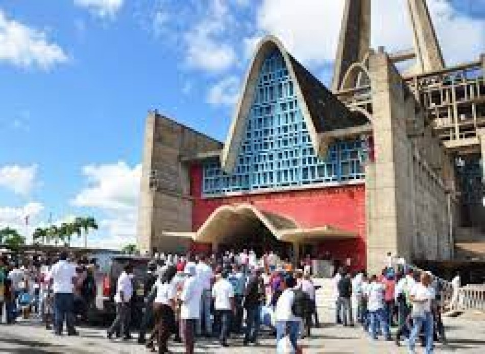 Hig&uuml;ey se prepara para recibir a feligreses cat&oacute;licos por d&iacute;a de La Altagracia