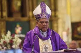Arzobispo Ozoria niega que su hermano &ldquo;se hizo rico&rdquo; con la iglesia