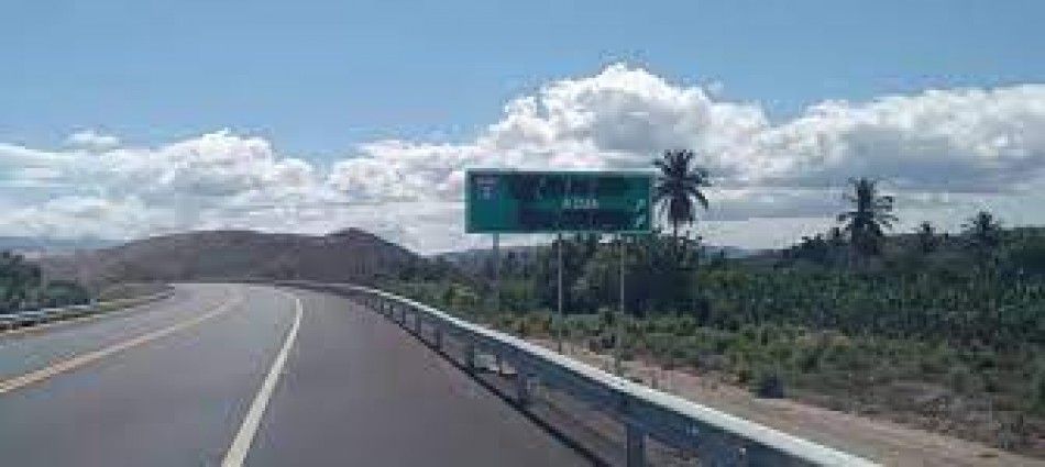 Desaprensivos da&ntilde;an se&ntilde;ales de tr&aacute;nsito en Circunvalaci&oacute;n de Azua