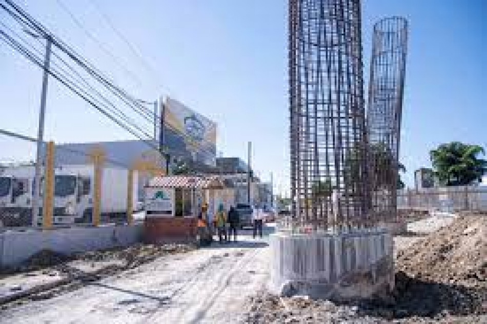 Trabajos del Metro afectan residencial en autopista Duarte