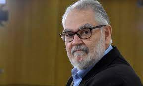 Ministro de Medio Ambiente afirma "no hay incendios forestales"
