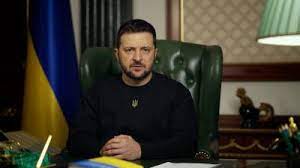 Zelenski reafirma su negativa a firmar un acuerdo de paz con Rusia asegurando que acabar&aacute; viol&aacute;ndolo