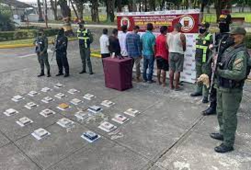Militares detienen a siete personas por tr&aacute;fico de drogas en Venezuela