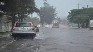 Prev&eacute;n aguaceros en diversas localidades para este mi&eacute;rcoles por efectos de vaguada