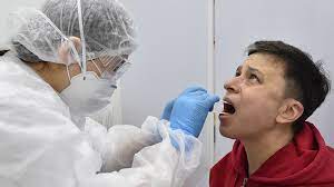 25 de cada 100 muestras de Covid tomadas dan positivo