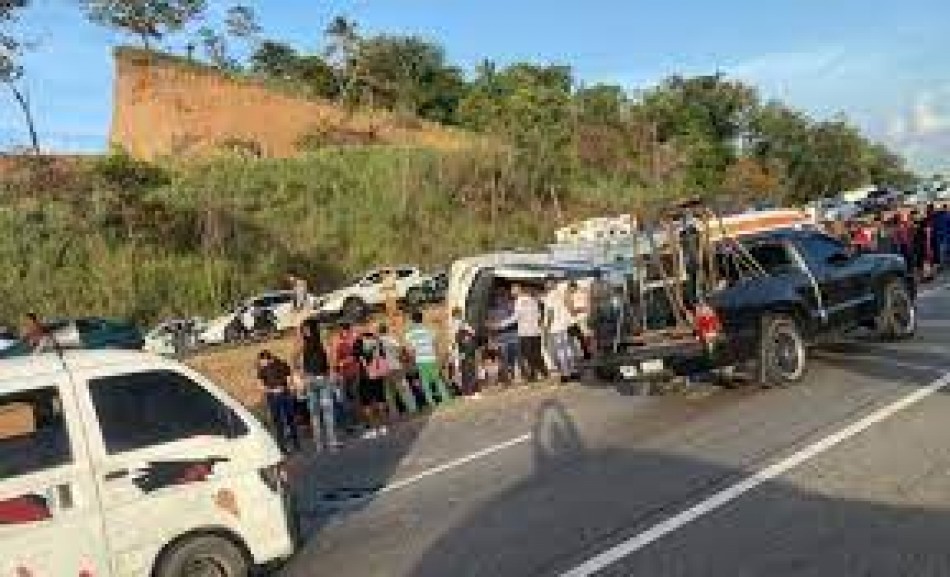  5 muertos y 28 heridos se registra en un accidente de autob&uacute;s de La Vega
