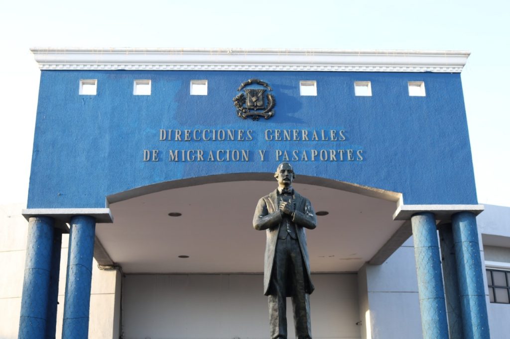 Migraci&oacute;n investiga incidente captado en video con un inmigrante haitiano