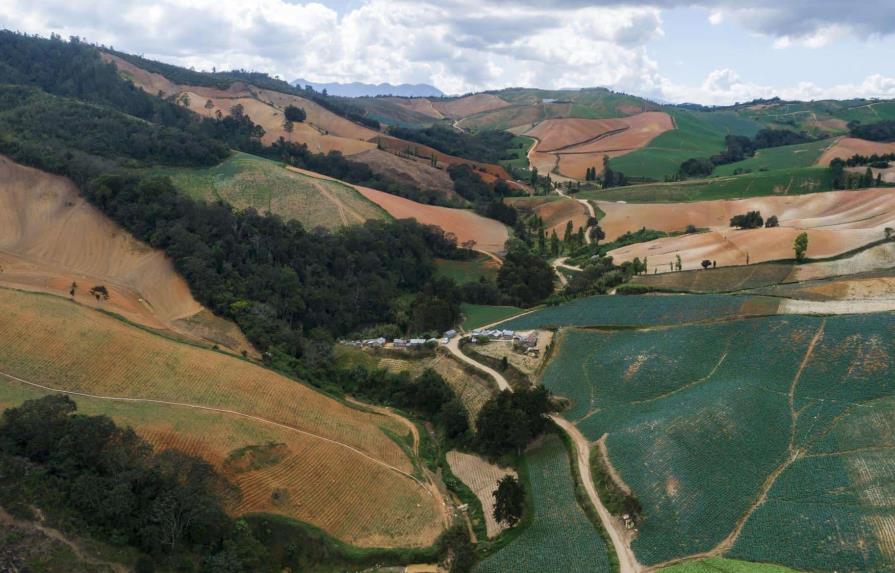 Medio Ambiente eval&uacute;a cambiar norma que protege zonas de monta&ntilde;a y r&iacute;os