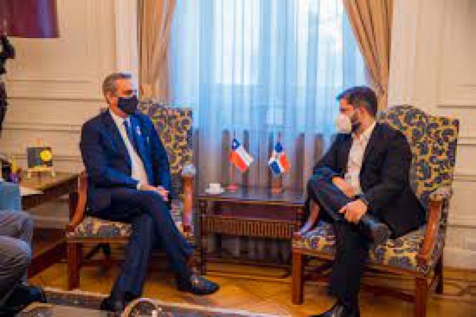 El presidente Luis Abinader se reune con el presidente electo de Chile, Gabriel Boric Font, con quien trató sobre la importancia del fortalecimiento de las relaciones entre ambas naciones