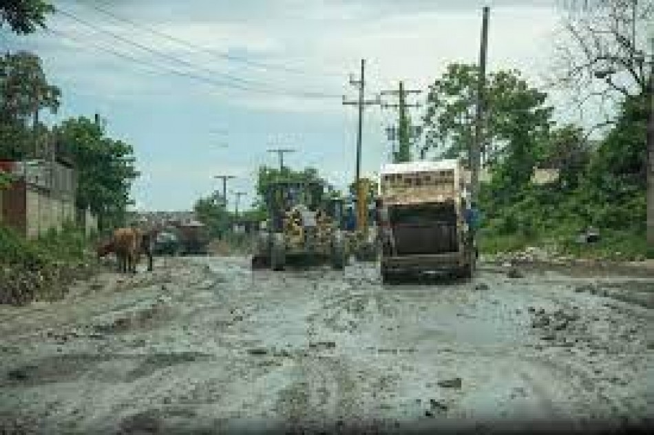 Obras Públicas inicia trabajos para mejorar carretera de Duquesa