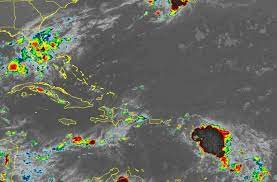 Fiona con vientos de 100 kph est&aacute; a 300 kil&oacute;metros de la Isla Saona; podr&iacute;a intensificarse
