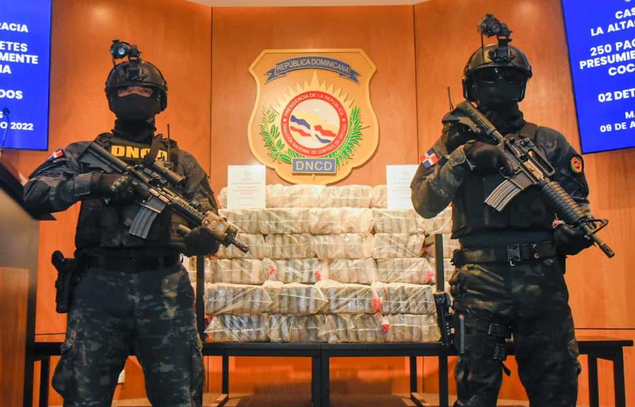 Apresan dos hombres durante decomiso de 250 paquetes de coca&iacute;na en La Altagracia
