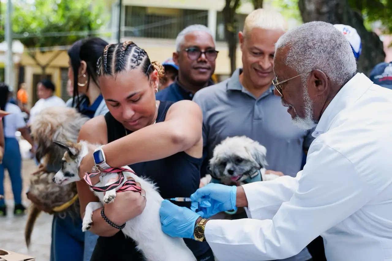 Ministerio de Salud anuncia Jornada Nacional de Vacunaci&oacute;n Antirr&aacute;bica gratuita