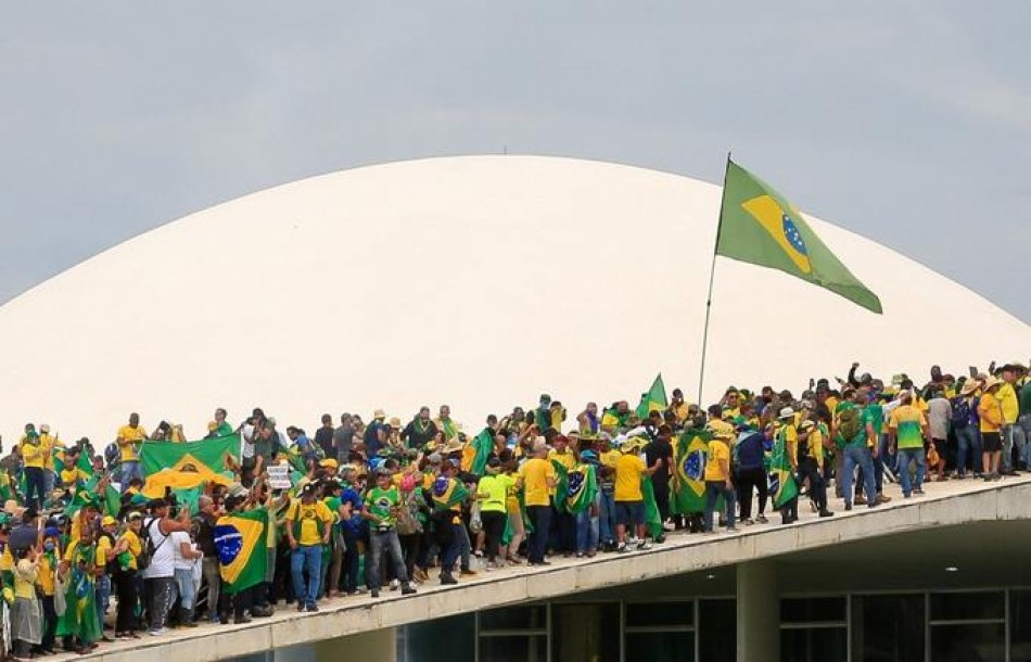 El mundo condena el asalto de seguidores de Bolsonaro y apoya a Lula