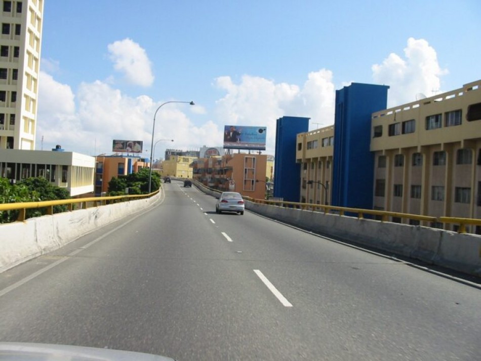 Obras Públicas anuncia el cierre de 42 estructuras por mantenimiento en el Gran Santo Domingo