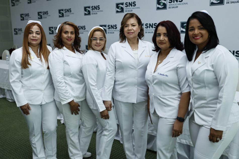 SNS resalta la labor de enfermeras; afirma son las claves en la promoción de la salud