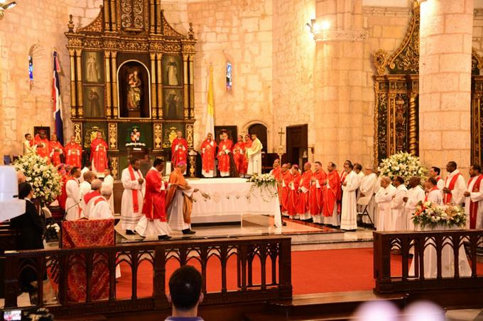 Episcopado celebra misa en la Catedral Primada en memoria de Benedicto XVI
