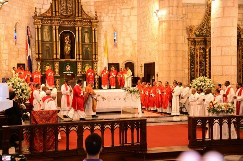 Episcopado celebra misa en la Catedral Primada en memoria de Benedicto XVI