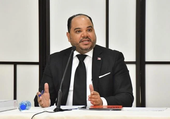 Defensor del Pueblo y adjuntos firman pacto de entendimiento