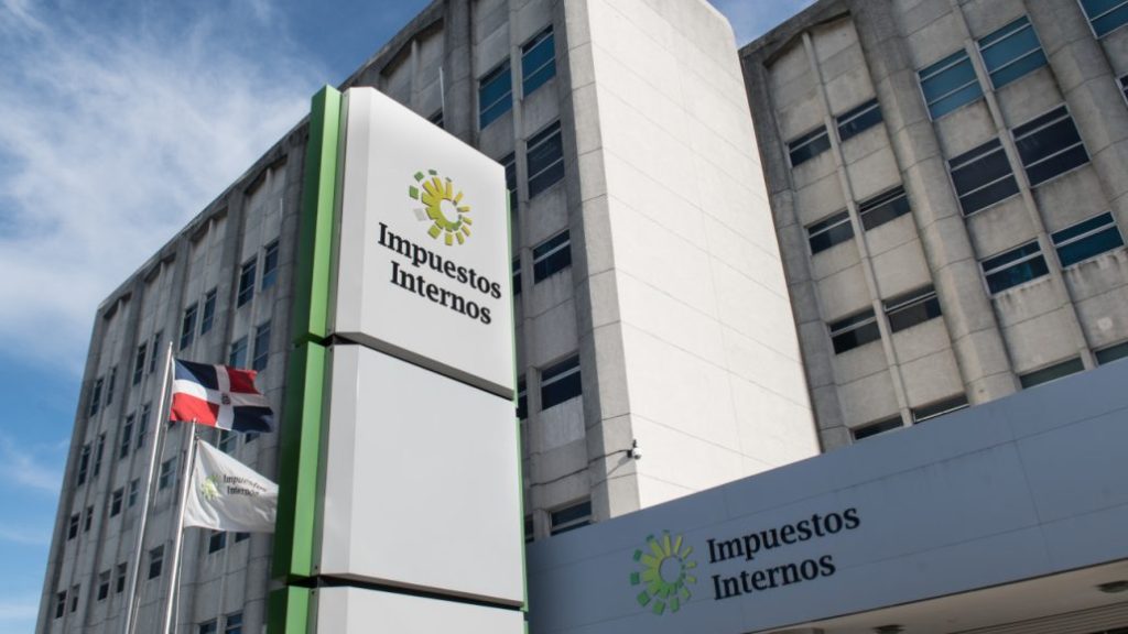 Impuestos Internos y Aduanas inician fiscalizaci&oacute;n a 12 empresas